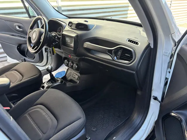 Jeep Renegade 1.6 E-Torq Black Line 2016 Benzine 8