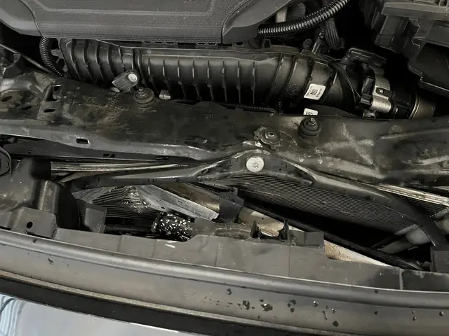 BMW 1 Serie 118i High Executive - Schade 2019 Benzine 18