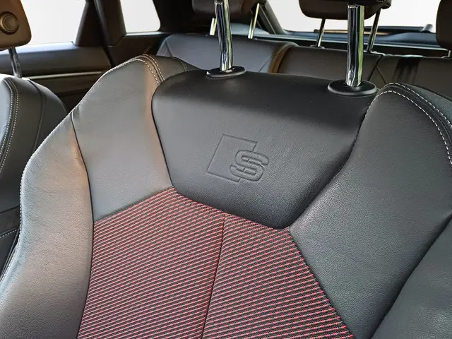 Audi Q3 35 TFSI S edition 2021 Hybride Benzine 27