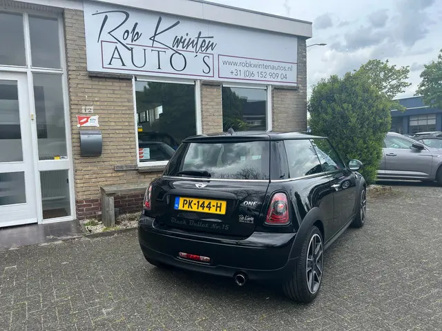 MINI One 3
