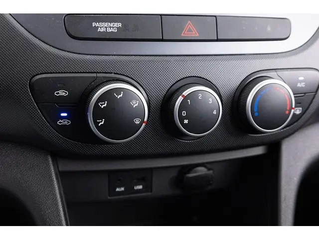 Hyundai i10 1.0i Comfort | AIRCO | BLUETOOTH . 2019 Benzine 13