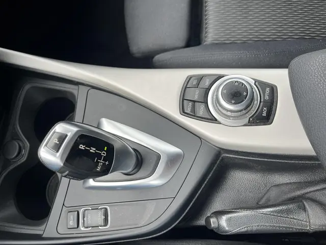 BMW 1 Serie 118i Executive 2014 Benzine 15