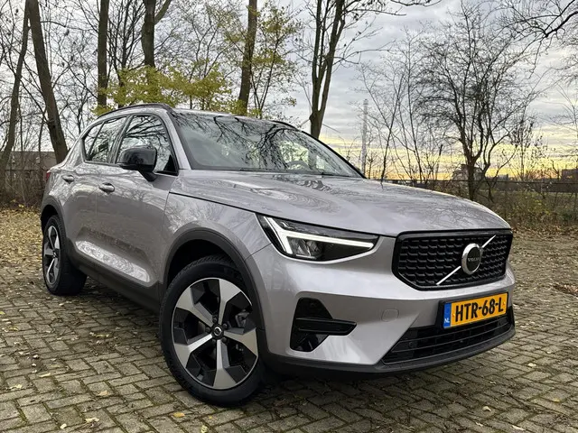 Volvo XC40 2.0 B4 Plus Dark 2025 Benzine 10