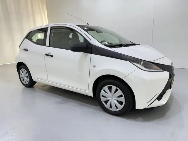 Toyota Aygo HB 1.0 VVT-i Airco NAP 2018 Benzine 19