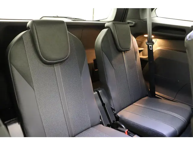 Peugeot 5008 1.2T 130pk GT 2023 Benzine 19
