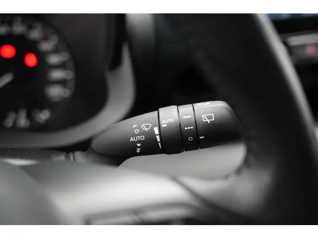 Toyota Yaris 1.5 Hybrid Comfort 2021 Hybride Benzine 26