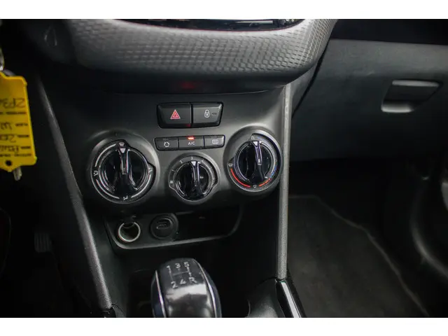 Peugeot 2008 1.2 PureTech Active 2019 Benzine 21