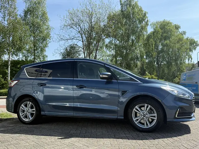 Ford S-Max 2.5 FHEV Titanium 7pers 2022 Hybride Benzine 2