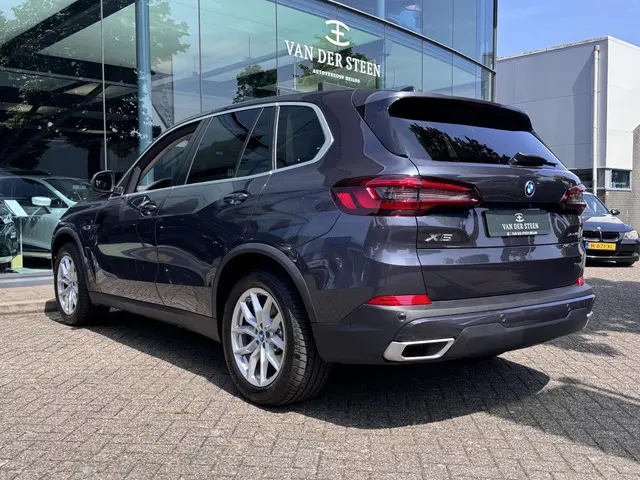 BMW X5 xDrive45e High Executive 2022 Hybride Benzine 30