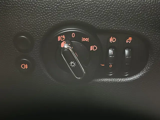 MINI Cooper 1.5 Business Edition 2021 Benzine 34