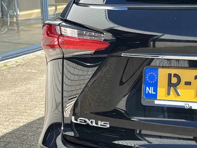 Lexus NX 300h AWD Luxury Line 2015 Hybride Benzine 50