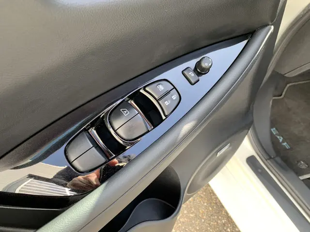 Nissan Leaf Tekna 40 kWh 2018 Elektrisch 18