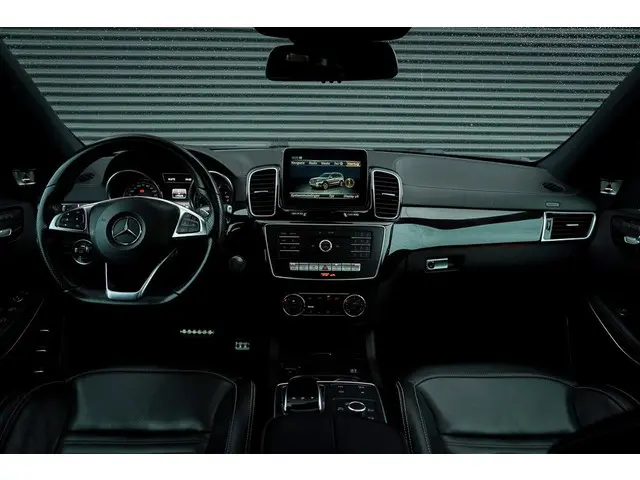 Mercedes-Benz GLS 500 4MATIC 2015 Benzine 6