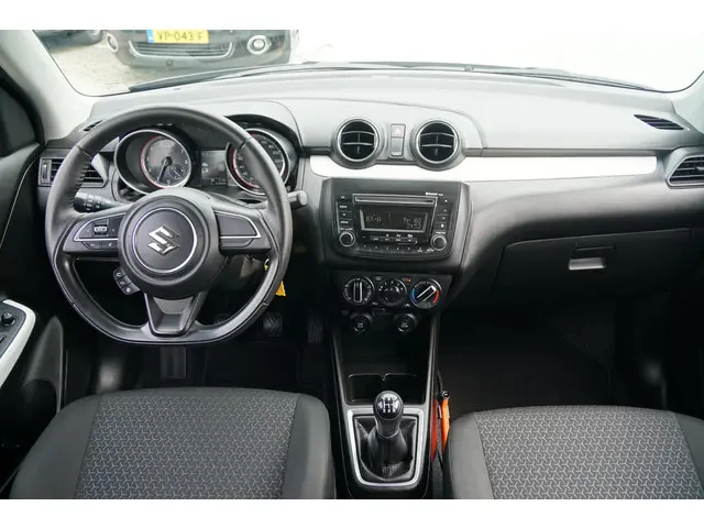 Suzuki Swift 1.2 Comfort Smart Hybrid 2021 Benzine 3
