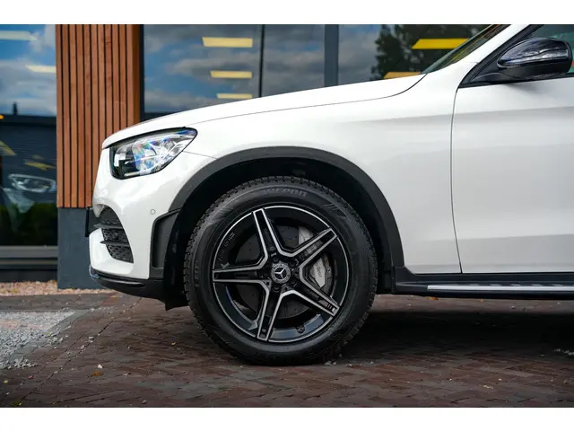 Mercedes-Benz GLC 300e 4MATIC 2022 Hybride Benzine 12