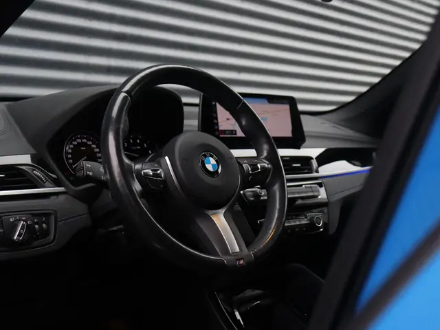 BMW X1 sDrive18i 2021 Benzine 14