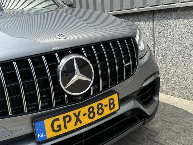 Mercedes-Benz GLC AMG 63 S 4MATIC+ 2018 Benzine 11
