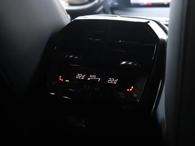 BMW iX xDrive40 2022 Elektrisch 37