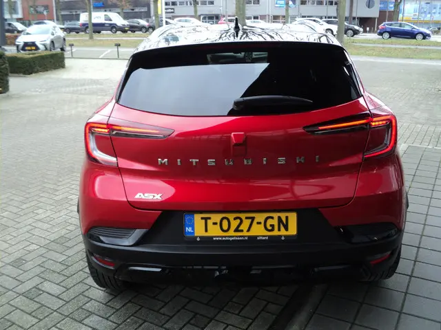 Mitsubishi ASX 1.3 DI-T First Edition 2023 Benzine 10