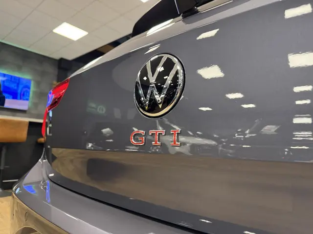 Volkswagen Polo 2.0 TSI GTI 2024 Benzine 12