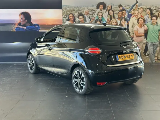 Renault ZOE R135 Iconic 52 kWh 2024 Elektrisch 6