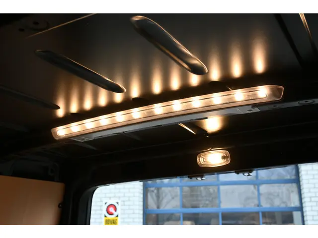 Mercedes-Benz Sprinter 317 CDI L2H2 2023 Diesel 15