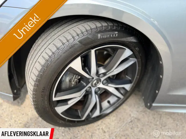 Volvo S60 2.0 T5 R-Design 2020 Benzine 30