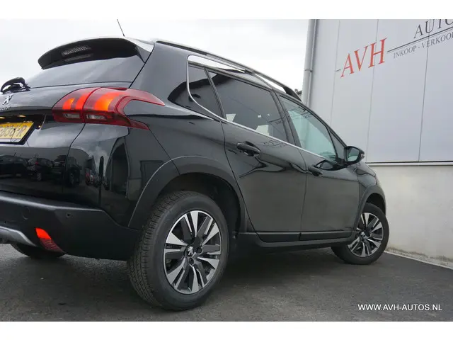 Peugeot 2008 1.2 PureTech Allure 2018 Benzine 11