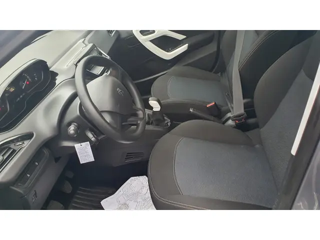 Peugeot 208 1.2 PureTech Like 2019 Benzine 10