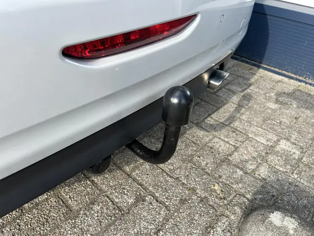 Peugeot 208 1.2 Turbo 110PK GT-line 2018 Benzine 37