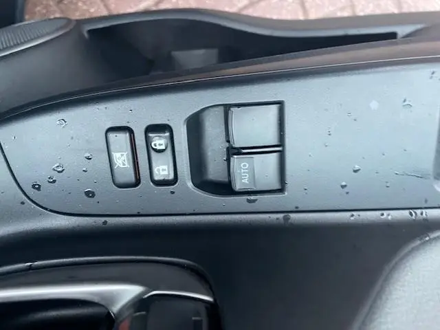 Toyota Yaris 1.3 VVT-i Aspiration 2016 Benzine 14