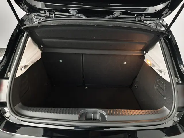 Renault Clio 1.0 TCe 90 Evolution 2023 Benzine 17