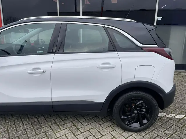 Opel Crossland X 1.2 Turbo Innovation 2017 Benzine 32