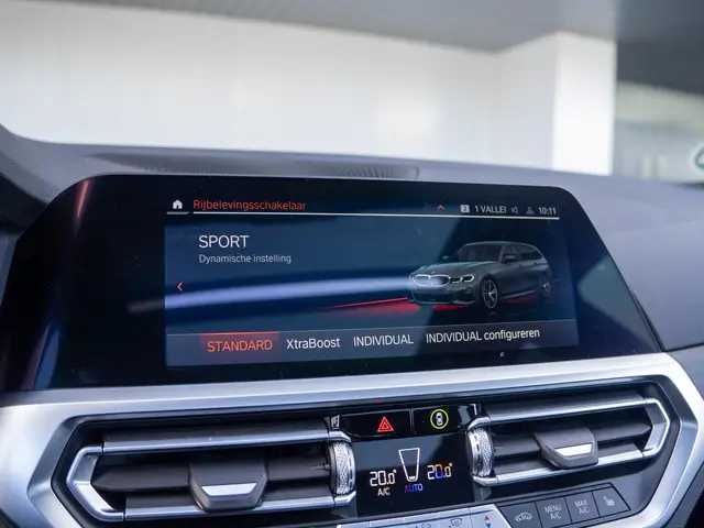 BMW 3 Serie Touring 330e 2021 Hybride Benzine 40