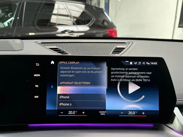 BMW X1 xDrive23i 2023 Benzine 24