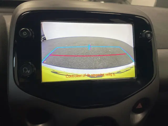 Toyota Aygo 1.0 VVT-i x-play 2021 Benzine 13