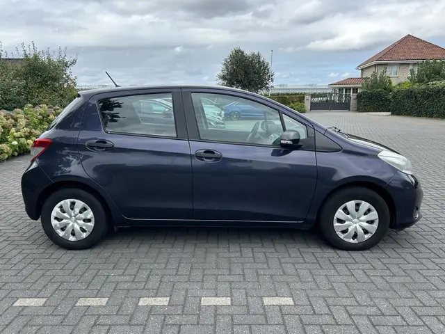 Toyota Yaris 1.3 VVT-i Comfort 2012 Benzine 18