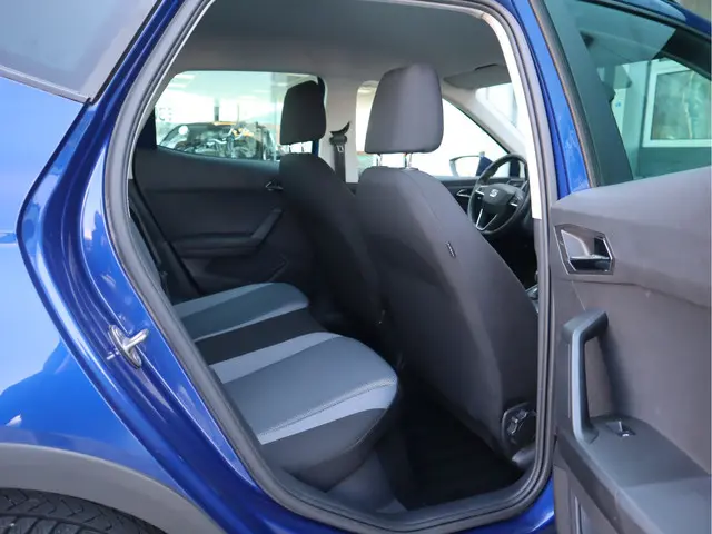 SEAT Arona 1.0 TSI Style Business 2019 Benzine 4