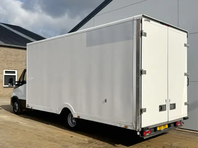 Iveco Daily 35C14 2.3 2021 Diesel 2