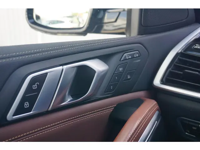 BMW X6 xDrive40i 2022 Benzine 31