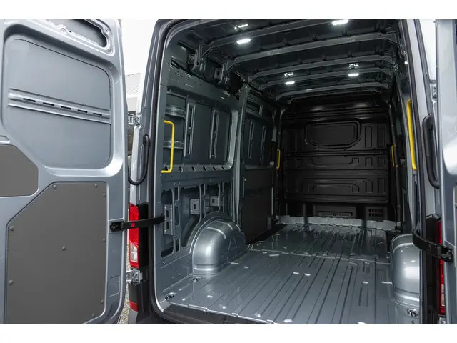 MAN TGE 35 | 140Pk Aut. | 3.140 | L3H3 | 12,9'' Display | 2024 Diesel 42