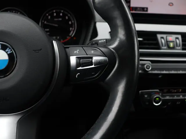 BMW X1 sDrive18i 2021 Benzine 25