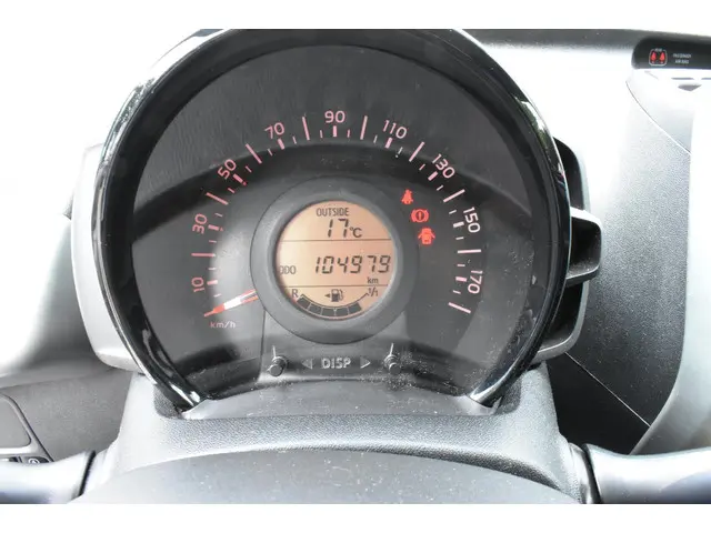 Citroën C1 1.0 e-VTi Feel 2014 Benzine 16
