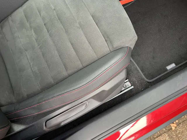 SEAT Arona 1.0 TSI FR Limited Edition 2020 Benzine 32