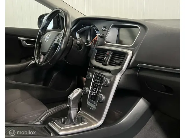 Volvo V40 1.6 D2 Kinetic [ NAP navigatie pdc ] 2013 Diesel 15