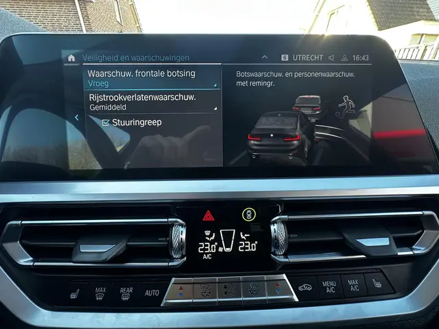 BMW 3 Serie 330e Sport Edition 2019 Hybride Benzine 20