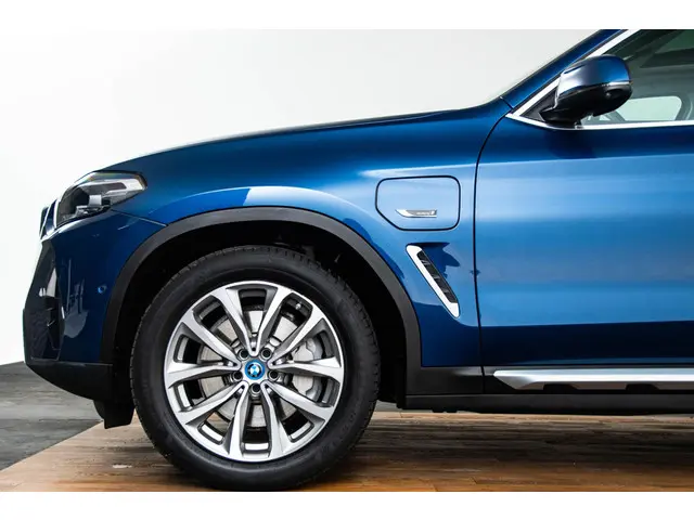BMW X3 xDrive30e 2022 Hybride Benzine 8