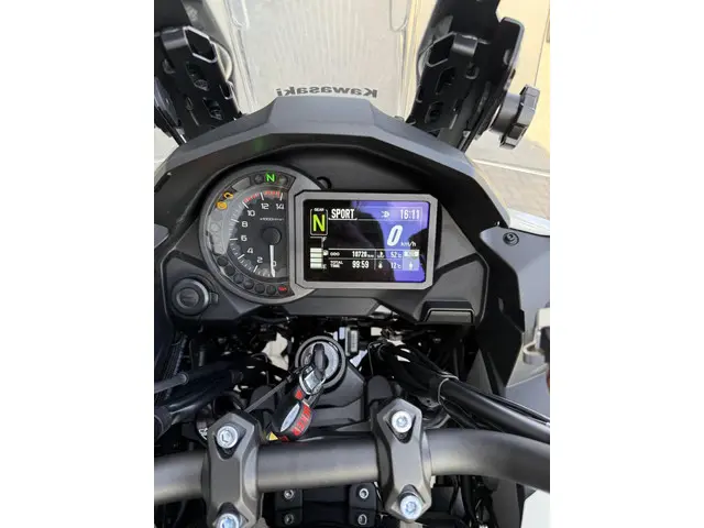Kawasaki Versys 1100 SE 2025 Benzine 8