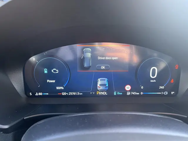 Ford Kuga 2.5 PHEV ST-Line X 2025 Hybride Benzine 13