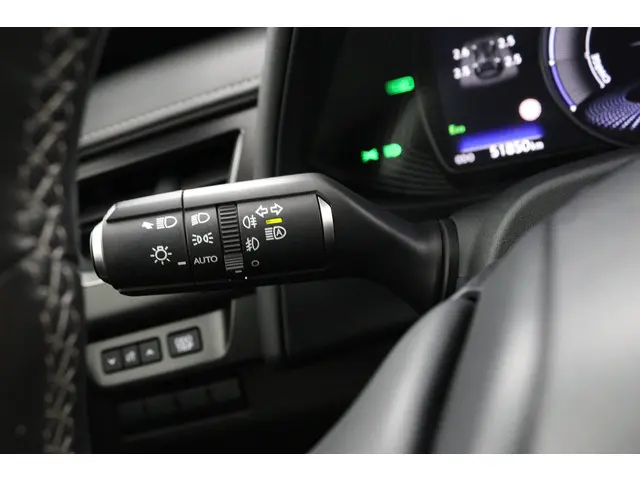 Lexus UX 250h Business Line 2022 Hybride Benzine 28